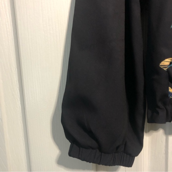 Chico's Reversible Floral Butterfly Cinch Waist Zip Front Bomber Jacket Navy 2 - Picture 8 of 9